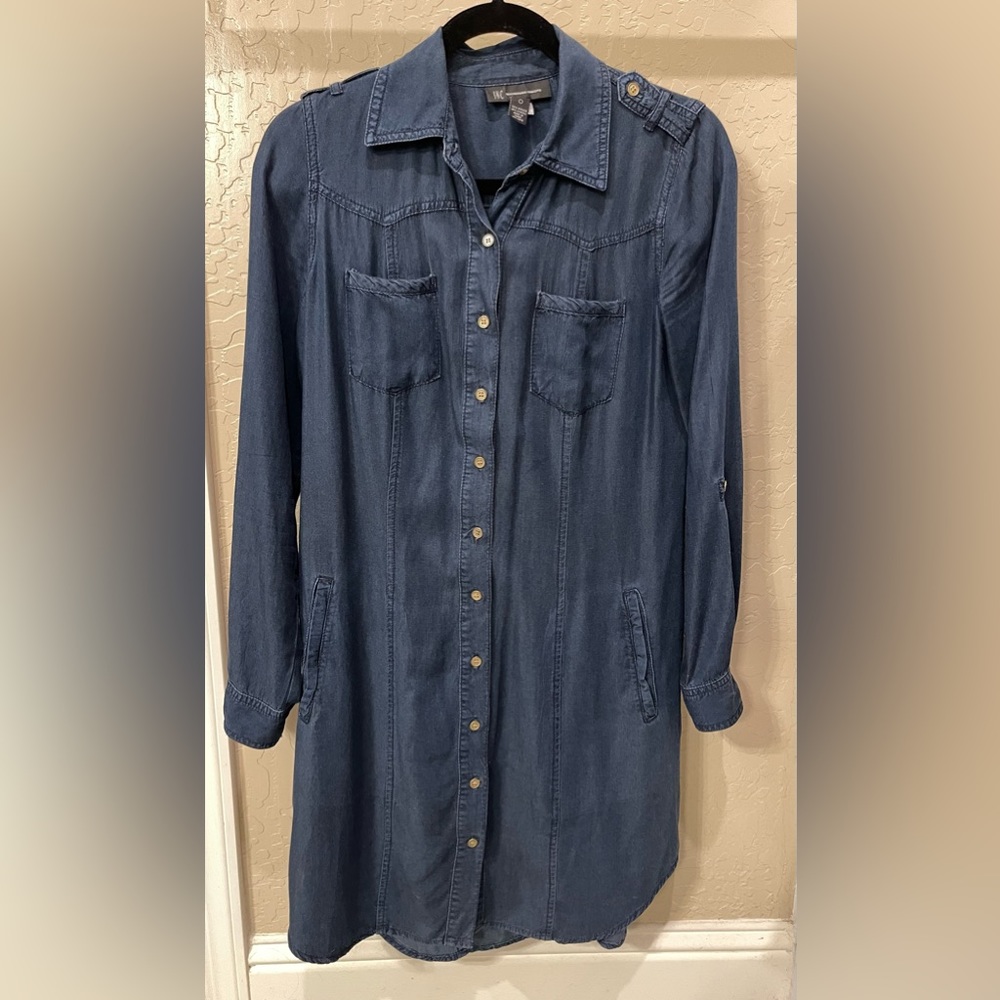 Soft jean dress. Nice detailing on the sleeves and shoulders.